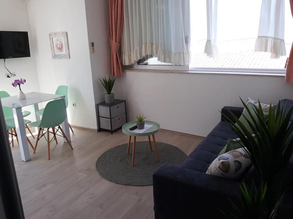 Apartments Viki Trogir Exteriör bild