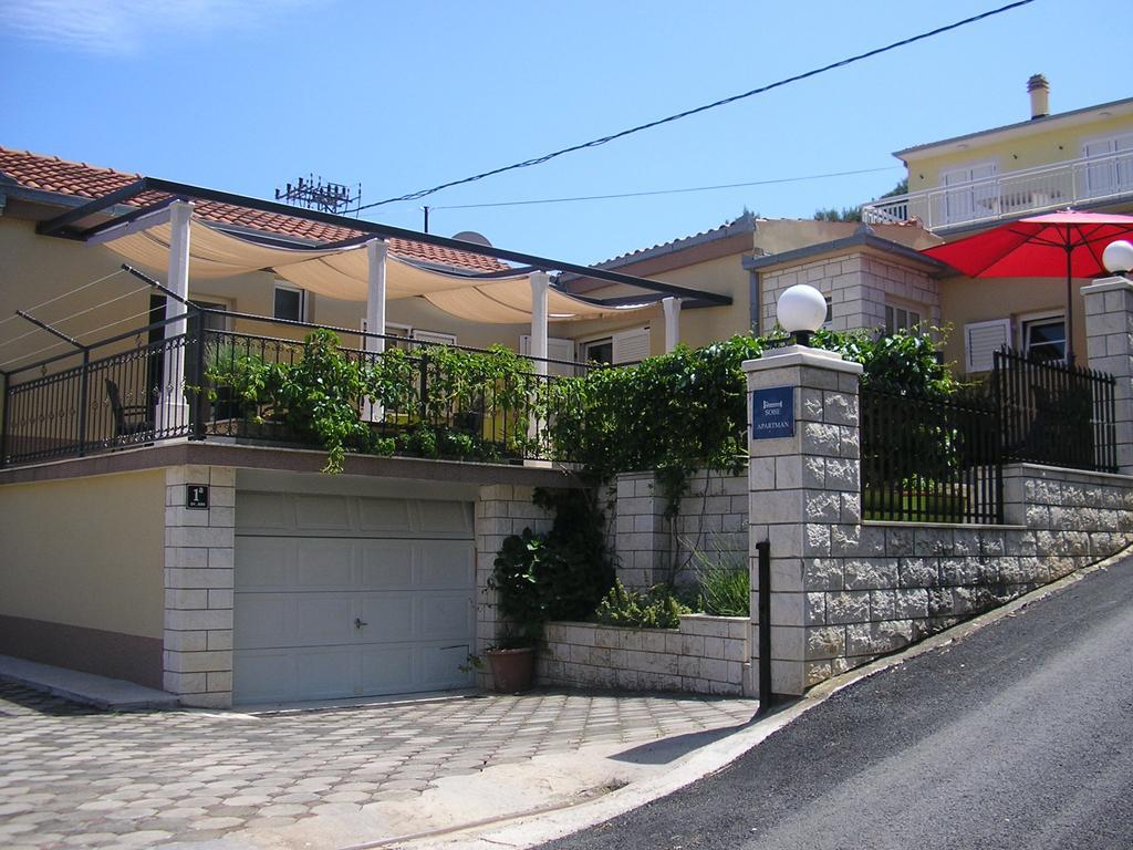 Apartments Viki Trogir Exteriör bild