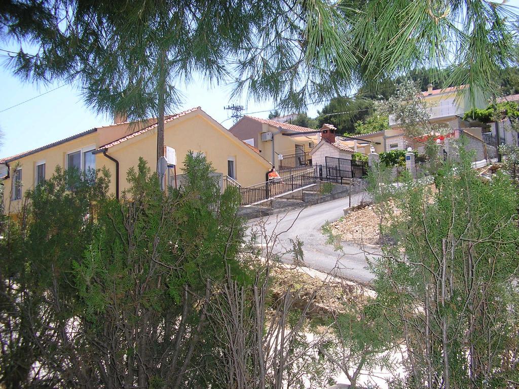 Apartments Viki Trogir Exteriör bild