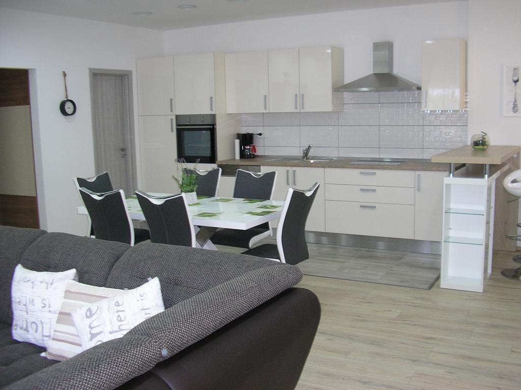 Apartments Viki Trogir Exteriör bild