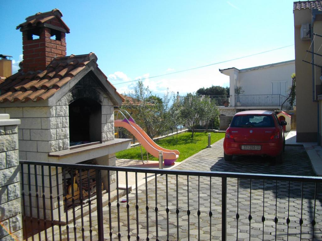 Apartments Viki Trogir Exteriör bild