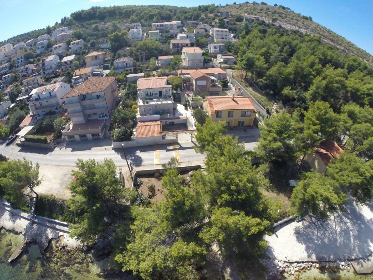 Apartments Viki Trogir Exteriör bild