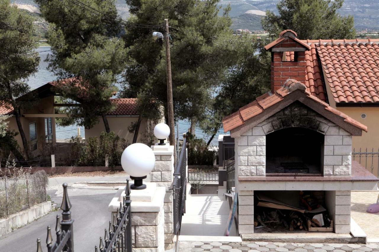 Apartments Viki Trogir Exteriör bild